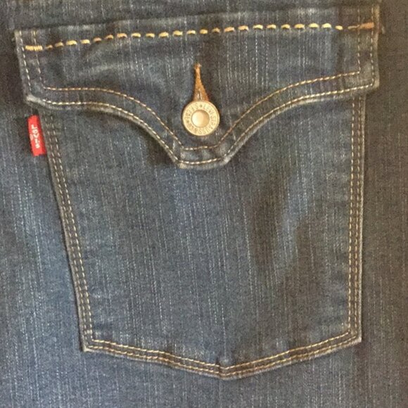 Short skirt - Picture 3 of 7